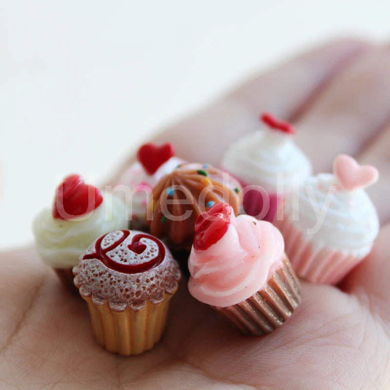 4PCS 1/12 Miniature Dollhouse Cupcake Mini Cake Pretend Play Doll Food Kitchen Toy Accessories