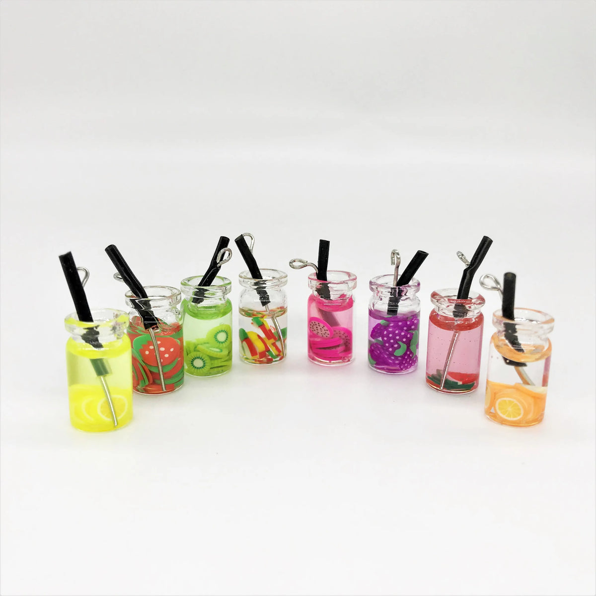 8pcs Dollhouse Miniature Food Mini Resin Fruit Bottle Simulation Drinks Model Toys Fruit Drink Play Dollhouse Dolls Accessories