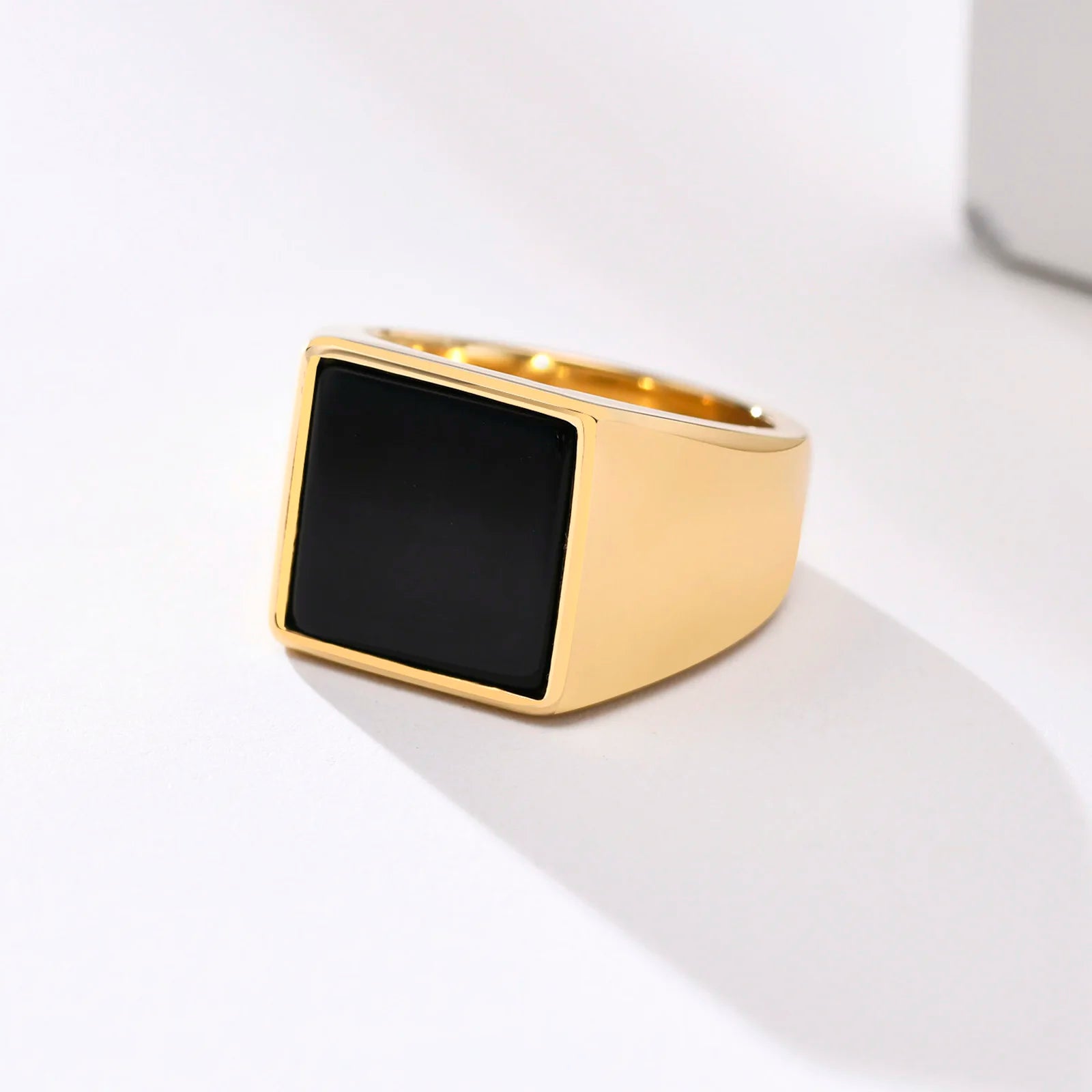 Vnox Gothic Punk Rings for Men Signet Rings Round Square Top Stamp Finger Band Chunky Boys Teens Rock Jewelry Fraternal Rings