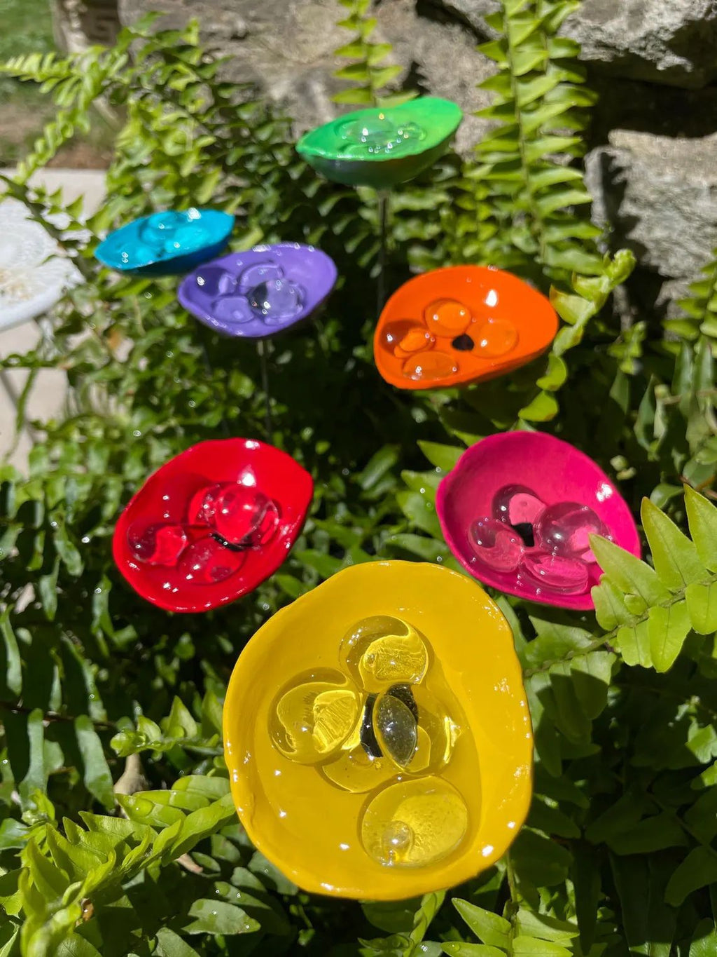 2Pcs Vibrant Floral Bee Water Station with Beads Outdoor Garden Insect Butterfly Drinking Cup Hummingbird Feeder Yard Art Decor