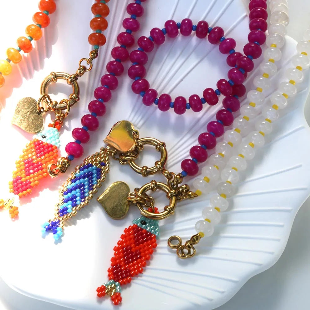 Elegant eye-catching summer fashion accessory jewelry Bohemian style colored bead necklace with hand knitting fish pendant