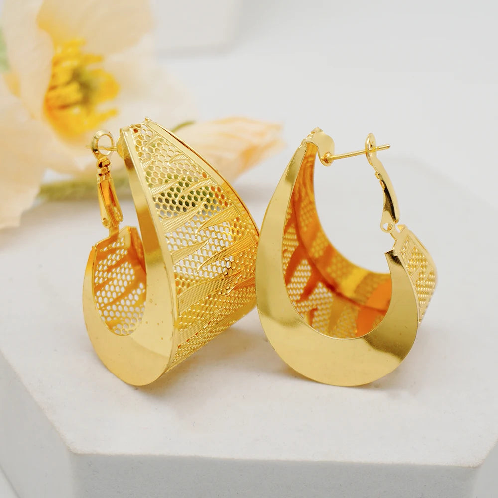 Fashion Dubai Jewelry Sets Gold Color Pendant Copper Classic Earrings Necklace For Women Daily Wear Party Anniversary Gifts