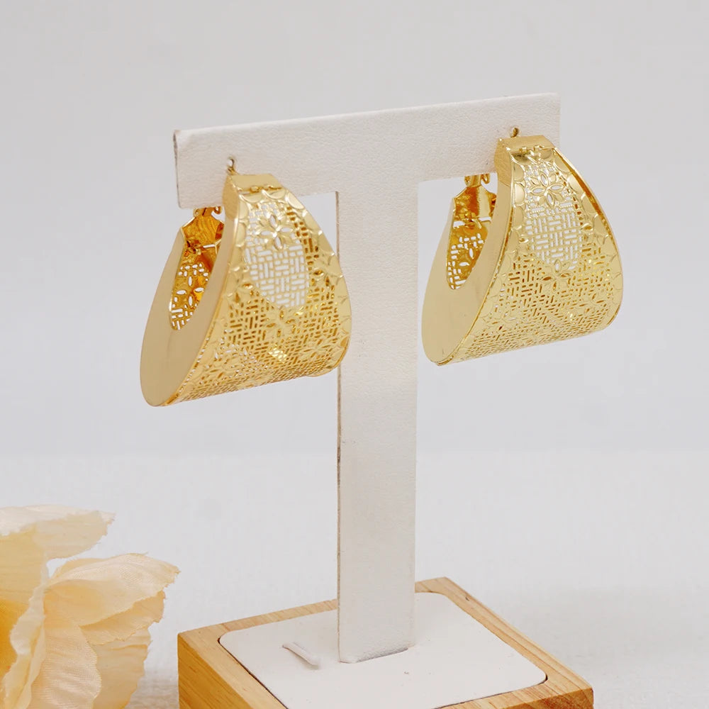 Fashion Dubai Jewelry Sets Gold Color Pendant Copper Classic Earrings Necklace For Women Daily Wear Party Anniversary Gifts