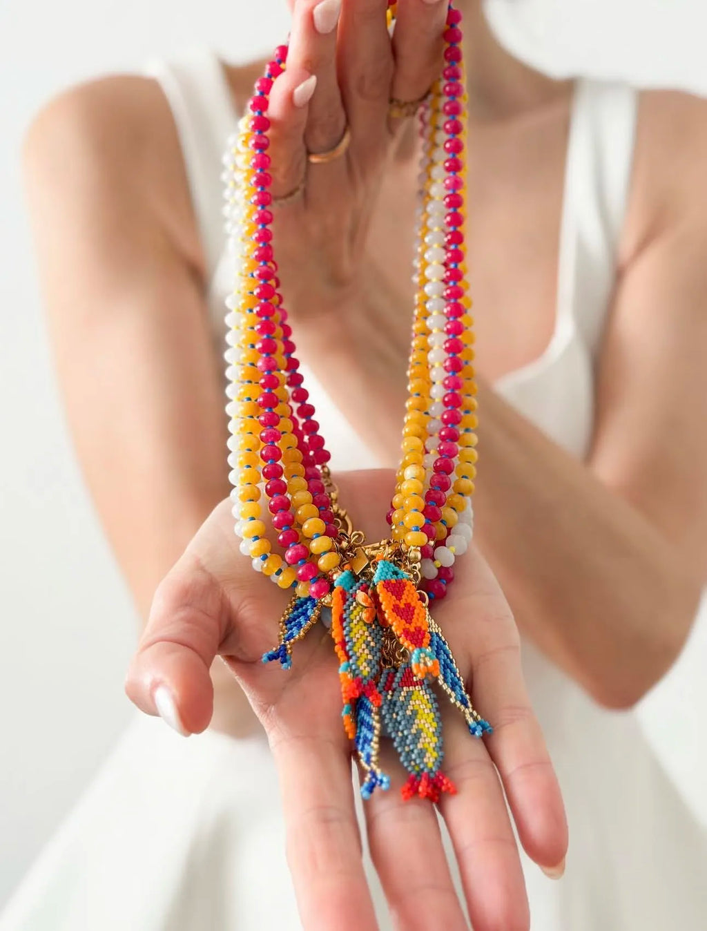 Elegant eye-catching summer fashion accessory jewelry Bohemian style colored bead necklace with hand knitting fish pendant