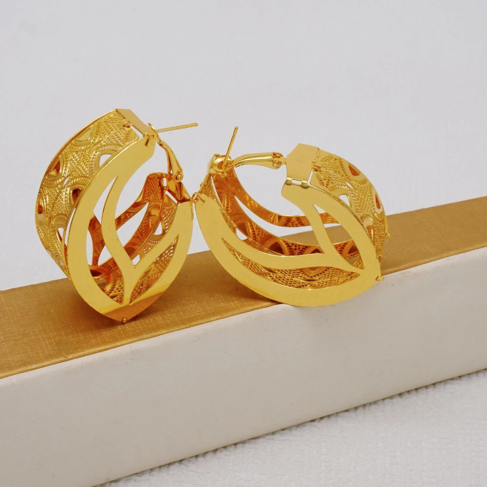 Fashion Dubai Jewelry Sets Gold Color Pendant Copper Classic Earrings Necklace For Women Daily Wear Party Anniversary Gifts