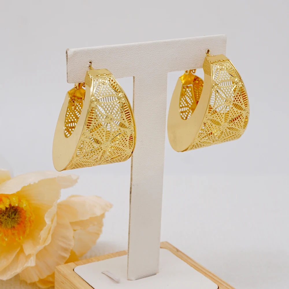 Fashion Dubai Jewelry Sets Gold Color Pendant Copper Classic Earrings Necklace For Women Daily Wear Party Anniversary Gifts