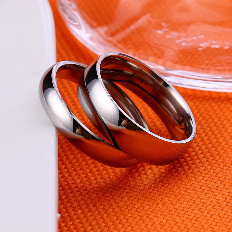 High quality titanium steel plated 18K gold ring couple ring Europe and the United States men and women 2mm4mm6mm8mm simple ring