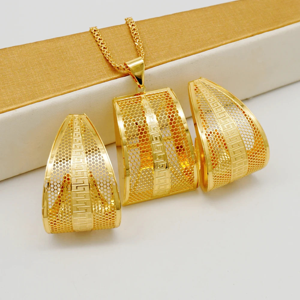 Fashion Dubai Jewelry Sets Gold Color Pendant Copper Classic Earrings Necklace For Women Daily Wear Party Anniversary Gifts