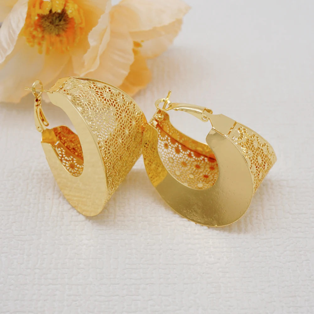 Fashion Dubai Jewelry Sets Gold Color Pendant Copper Classic Earrings Necklace For Women Daily Wear Party Anniversary Gifts