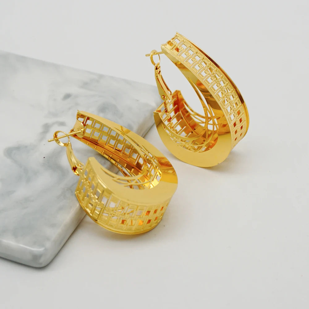 Fashion Dubai Jewelry Sets Gold Color Pendant Copper Classic Earrings Necklace For Women Daily Wear Party Anniversary Gifts