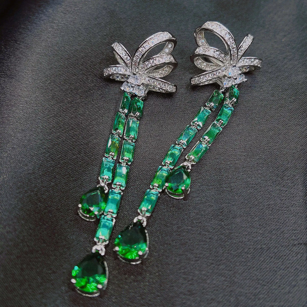 Luxury Micro-inlaid Full Zircon Long Tassel Earrings Bowknot Simulated Emerald Necklaces Bracelets Rings Jewelry Sets For Women