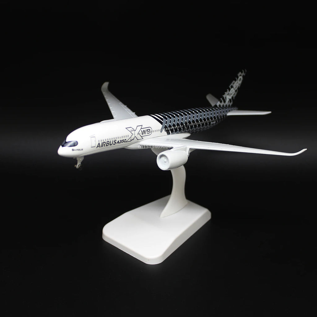 20CM 8inch Diecast Alloy Airlines A380 A350 A330 Beluga For Collection Friend Gift
