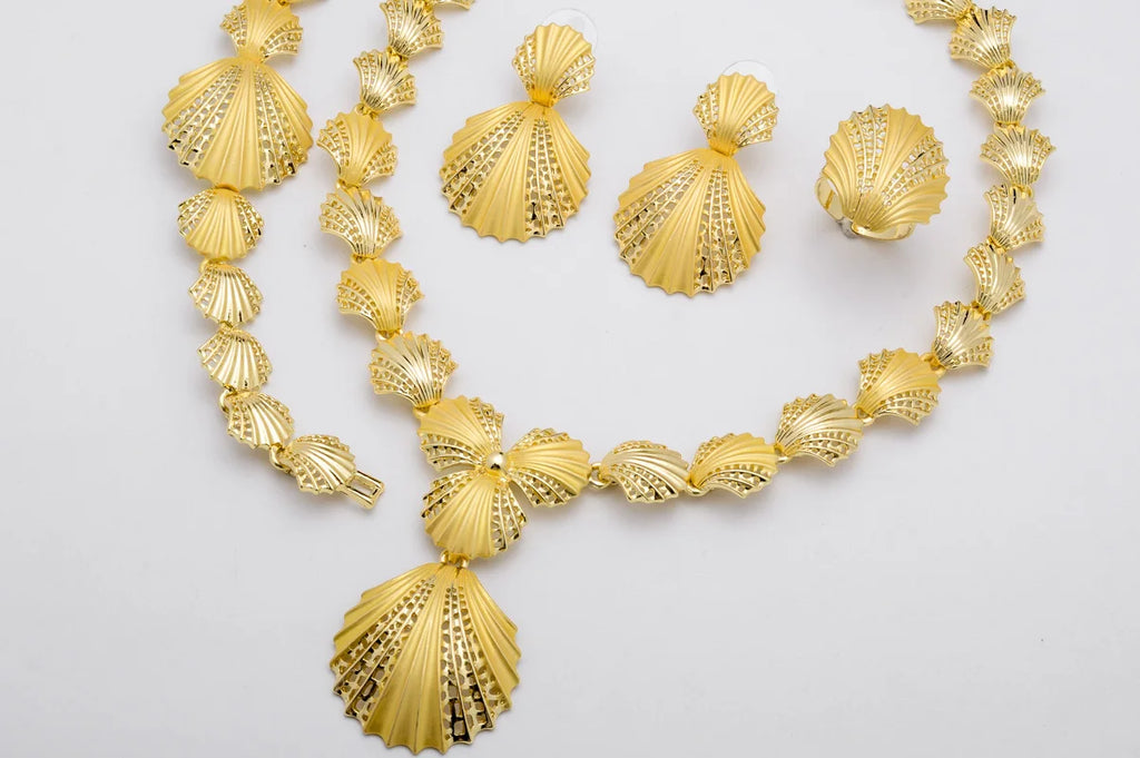 Sunny Jewelry Set Costume Shell Earrings Necklace Bracelet Ring Simple Design Gold Plated For Women Bridal Wedding Party