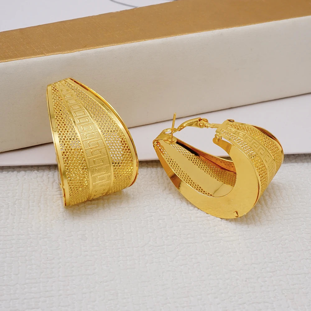 Fashion Dubai Jewelry Sets Gold Color Pendant Copper Classic Earrings Necklace For Women Daily Wear Party Anniversary Gifts