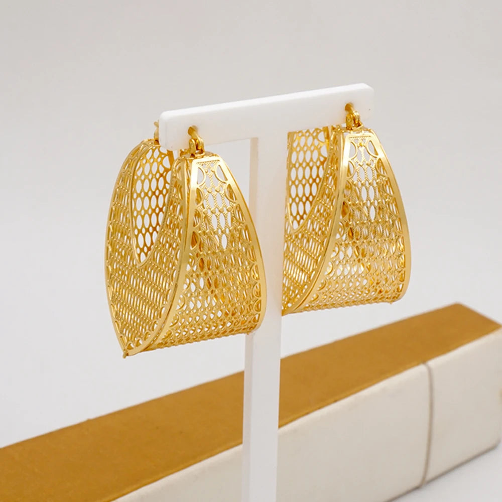 Fashion Dubai Jewelry Sets Gold Color Pendant Copper Classic Earrings Necklace For Women Daily Wear Party Anniversary Gifts