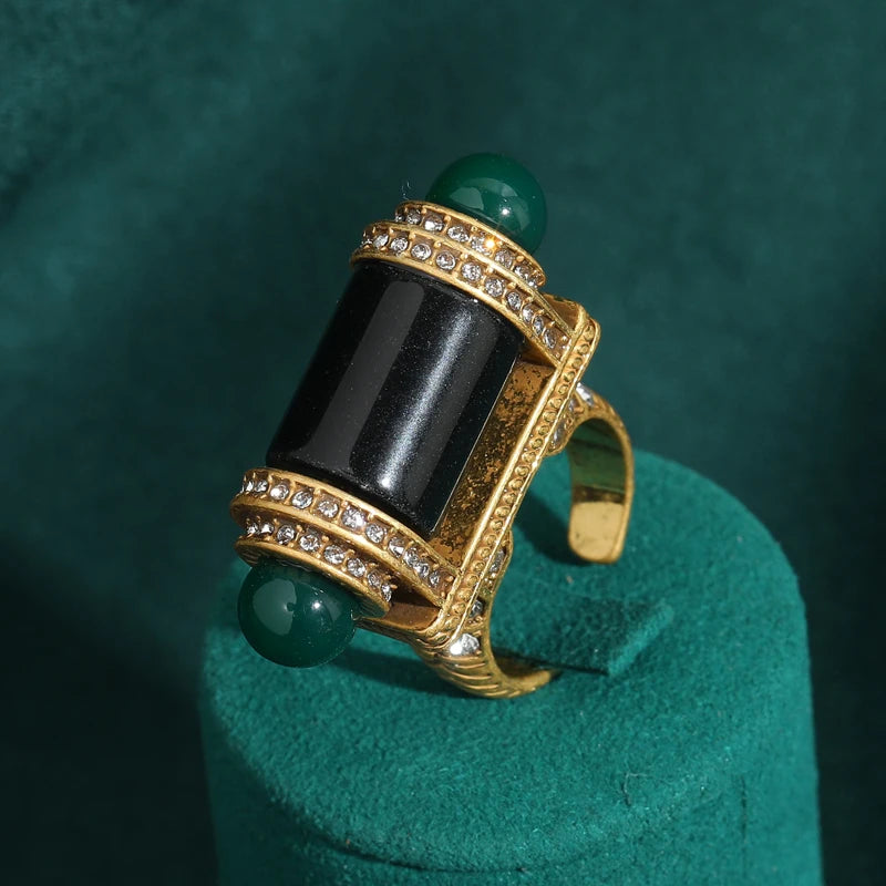 Elegant Vintage Rings for Women Copper Antique Gold Color Oval Crystal Emerald Round Natural Stone Designer Retro Jewelry