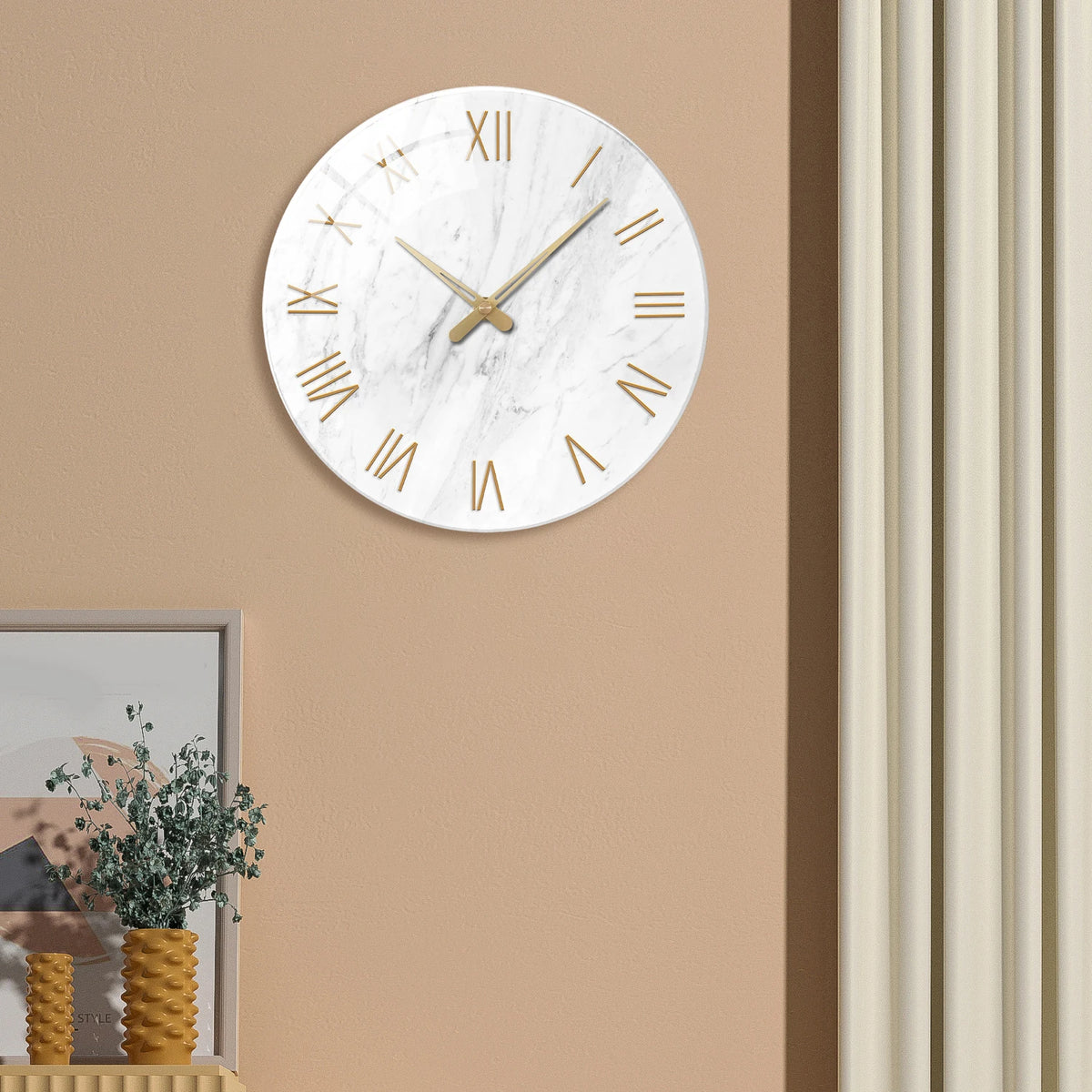 1pc 12 inch tempered glass wall clock, modern simple white marble texture gold Roman numerals design wall clock, home mute clock