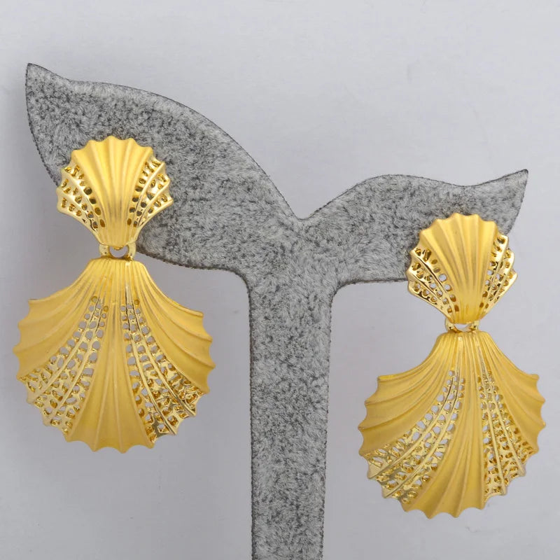 Sunny Jewelry Set Costume Shell Earrings Necklace Bracelet Ring Simple Design Gold Plated For Women Bridal Wedding Party