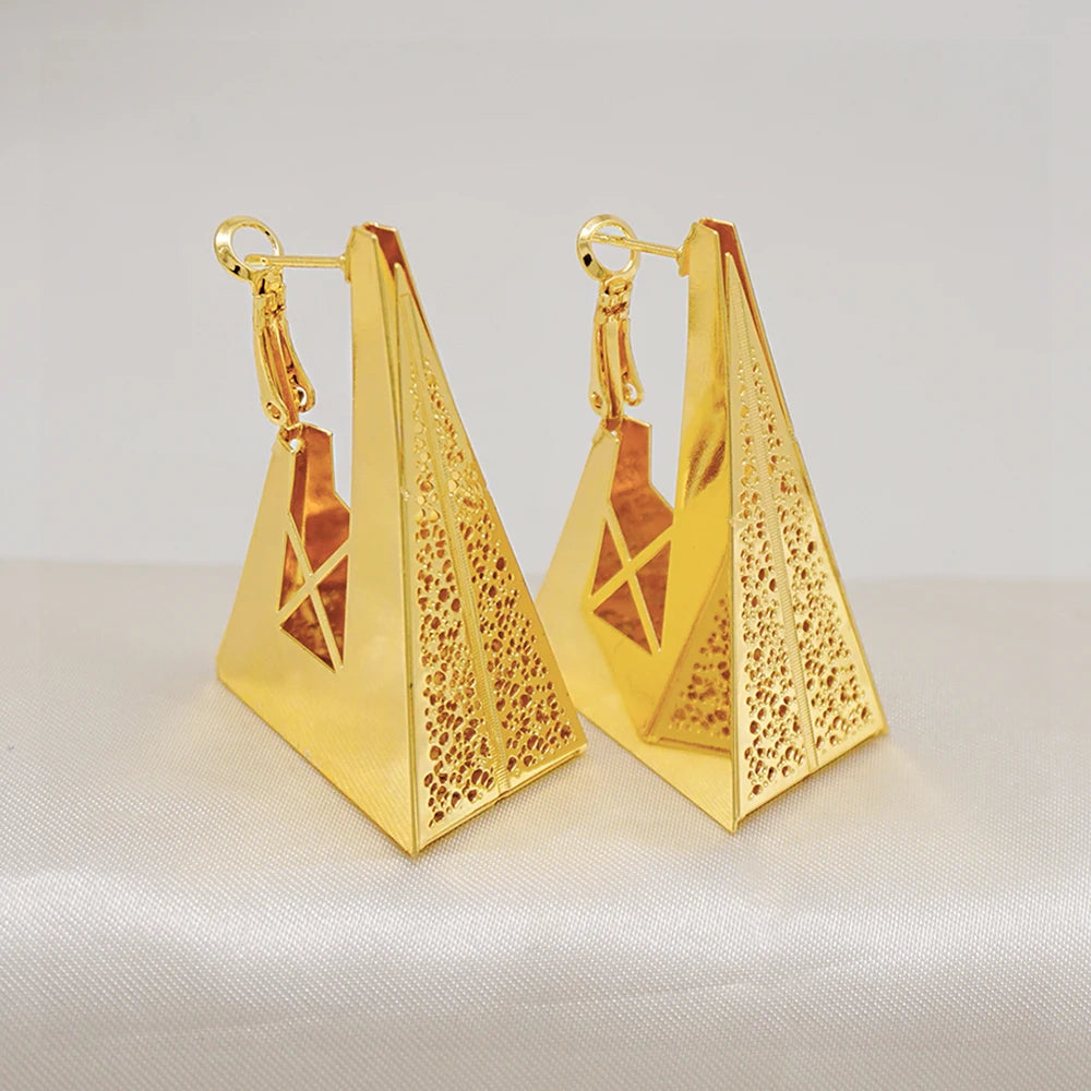 Fashion Dubai Jewelry Sets Gold Color Pendant Copper Classic Earrings Necklace For Women Daily Wear Party Anniversary Gifts