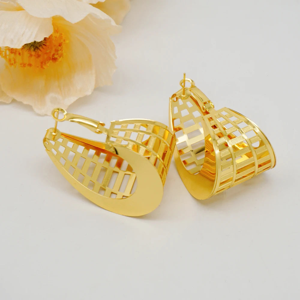 Fashion Dubai Jewelry Sets Gold Color Pendant Copper Classic Earrings Necklace For Women Daily Wear Party Anniversary Gifts