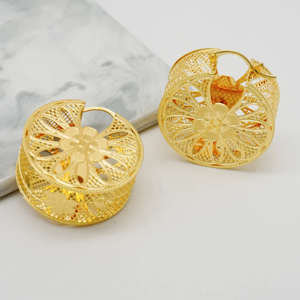Fashion Dubai Jewelry Sets Gold Color Pendant Copper Classic Earrings Necklace For Women Daily Wear Party Anniversary Gifts