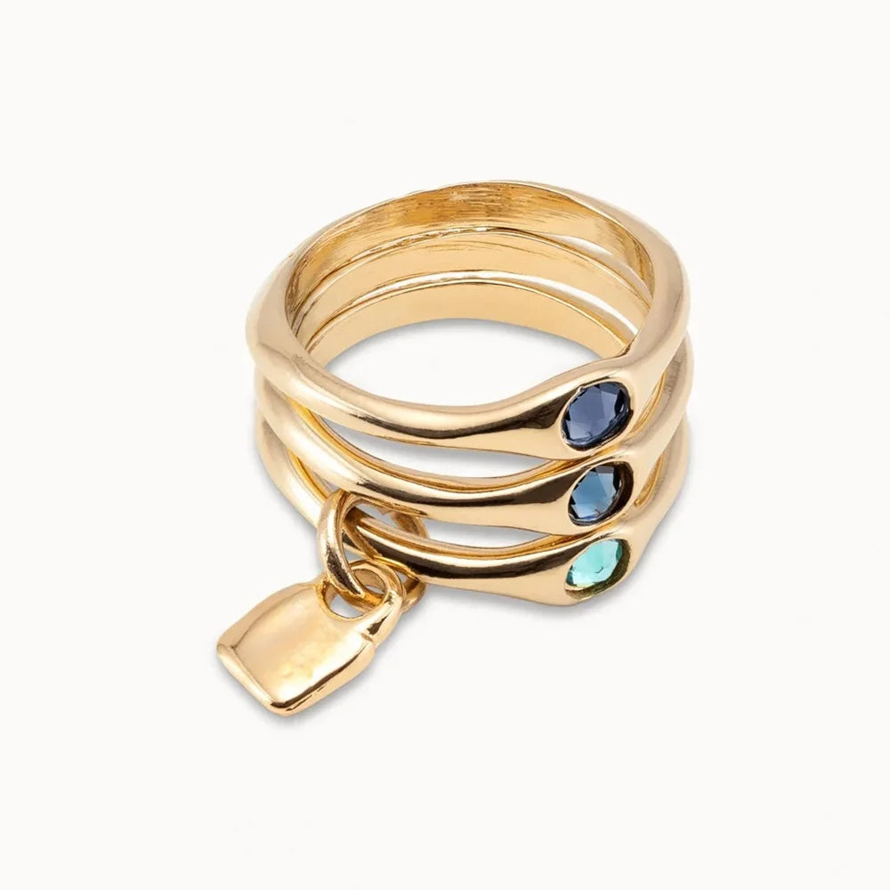 2025 best-selling fashion niche design triple layered ring with retro metallic style, classic and versatile