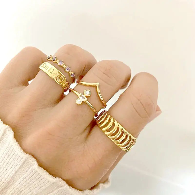 Trendy 18K Gold Plated Engagement Ring for Women Luxury Fashion Elegant Purple Crystal Wedding Rings Party Jewelry Gifts