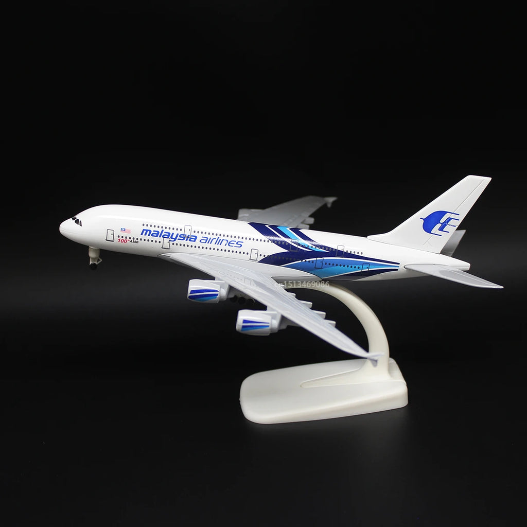 20CM 8inch Diecast Alloy Airlines A380 A350 A330 Beluga For Collection Friend Gift