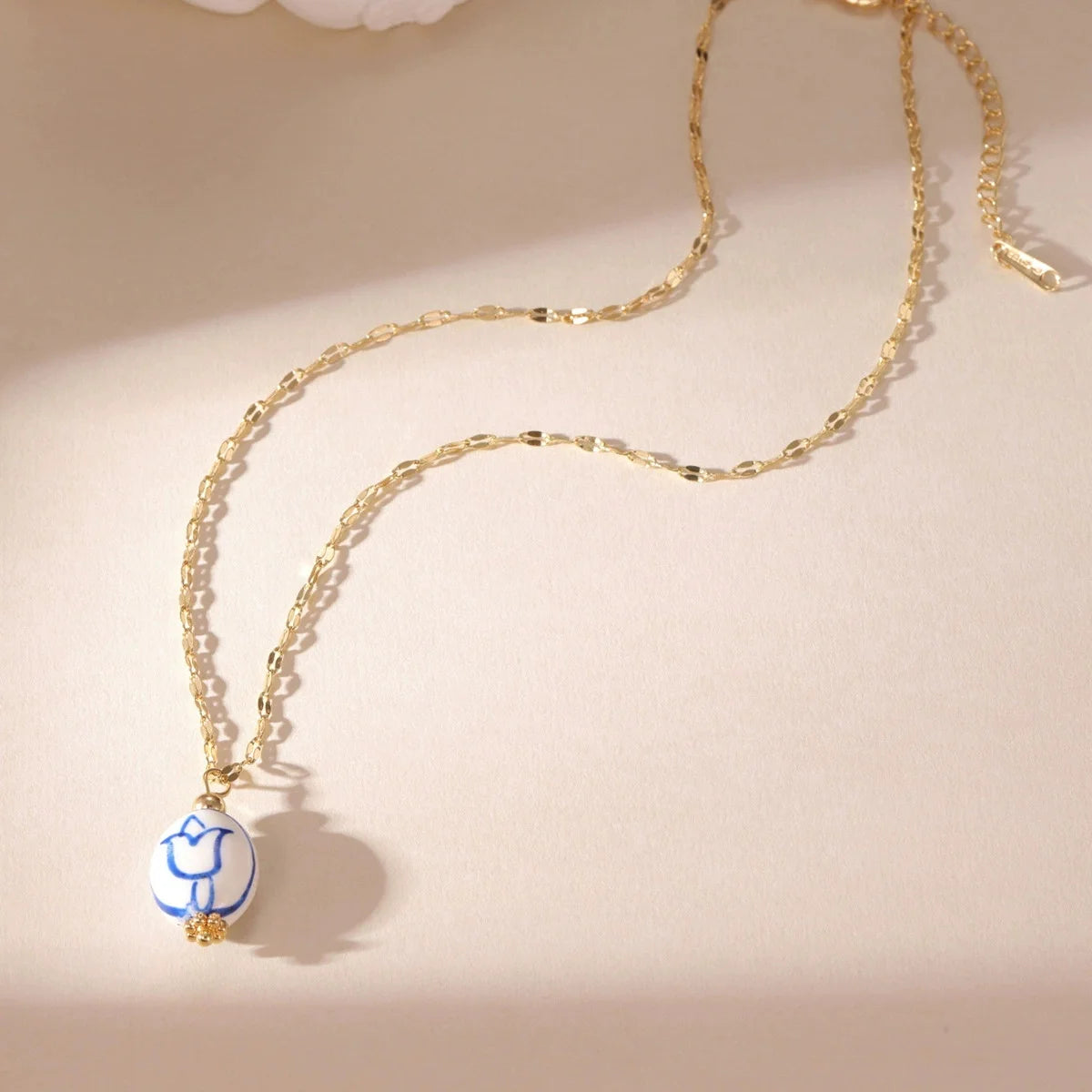Vintage Blue Ceramic Pendant Necklace, Women's Collarbone Accessory Statement, Heart-Shaped Stainless Steel Chain Necklaces Gift