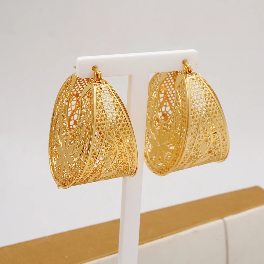 Fashion Dubai Jewelry Sets Gold Color Pendant Copper Classic Earrings Necklace For Women Daily Wear Party Anniversary Gifts