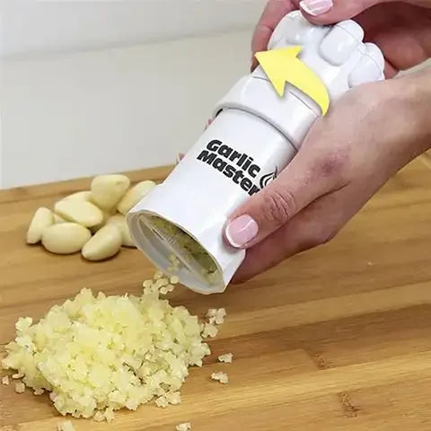 Multi Functional Garlic Press, Garlic Slicer, Suitable for Kitchen Cooking, Small Kitchen Tool, Garlic Chopper, Wheel Type