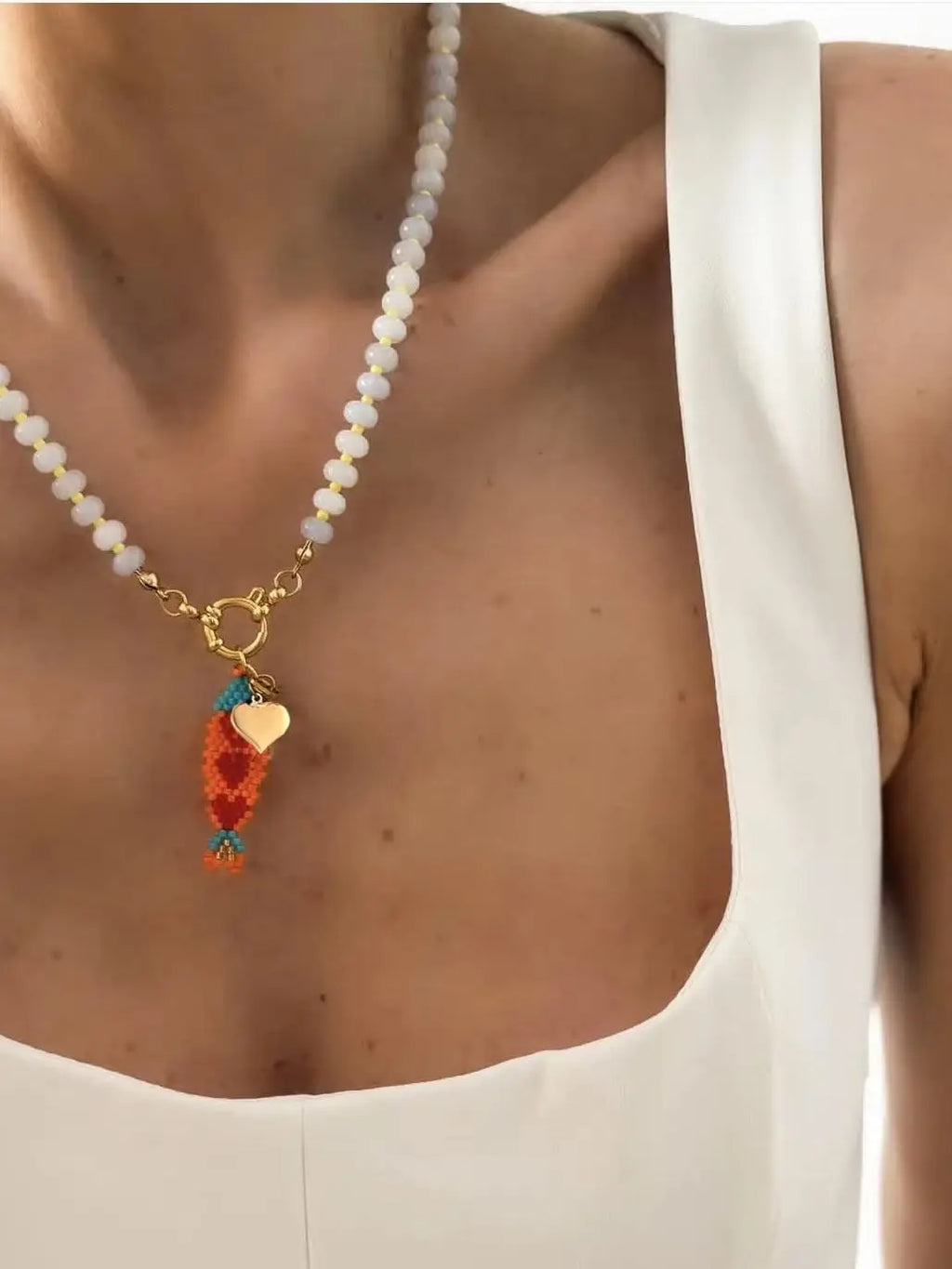 Elegant eye-catching summer fashion accessory jewelry Bohemian style colored bead necklace with hand knitting fish pendant