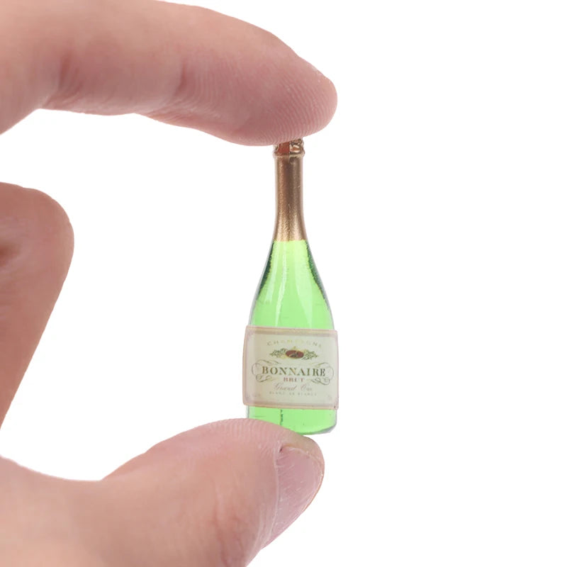New 2Pcs Dollhouse Miniature Vitreous Champagne Bottles Glass Liquor Bottles Mini Wine Drink For Barbies Blyth Dolls Kitchen Toy