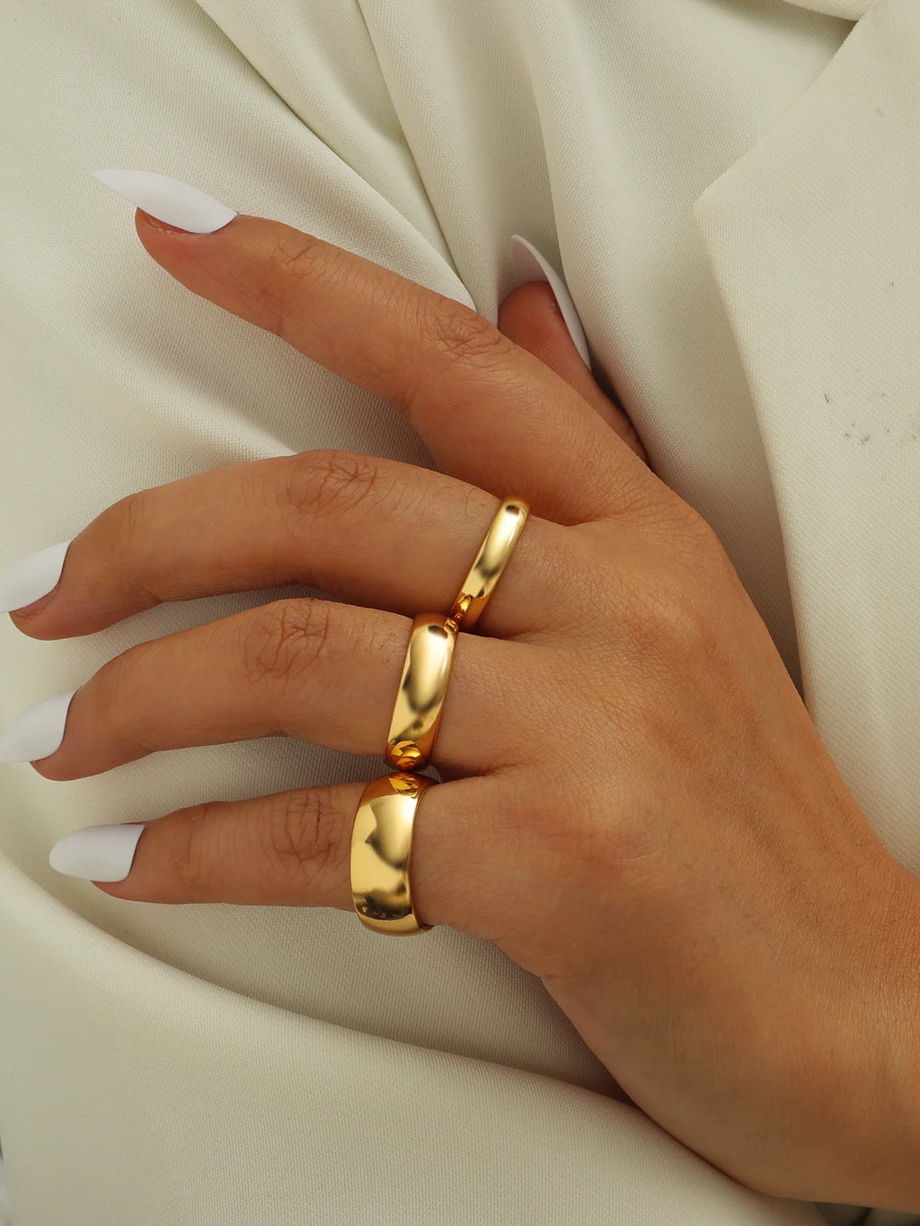 High quality titanium steel plated 18K gold ring couple ring Europe and the United States men and women 2mm4mm6mm8mm simple ring