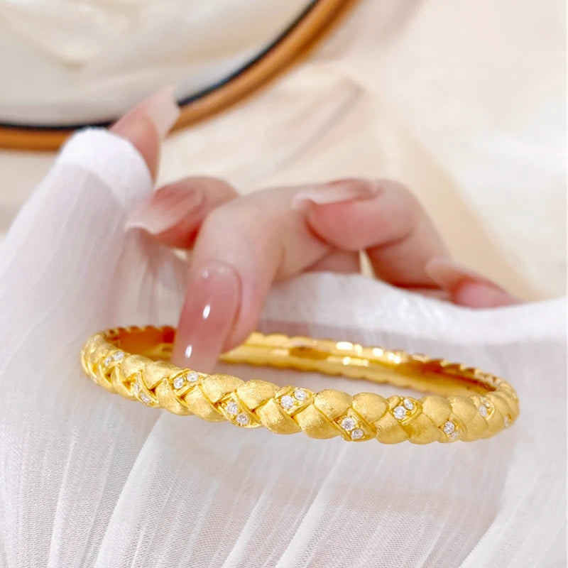 New European and American wire drawing technology Suisui Peace bracelet light luxury ring exquisite senior sense ladies party se