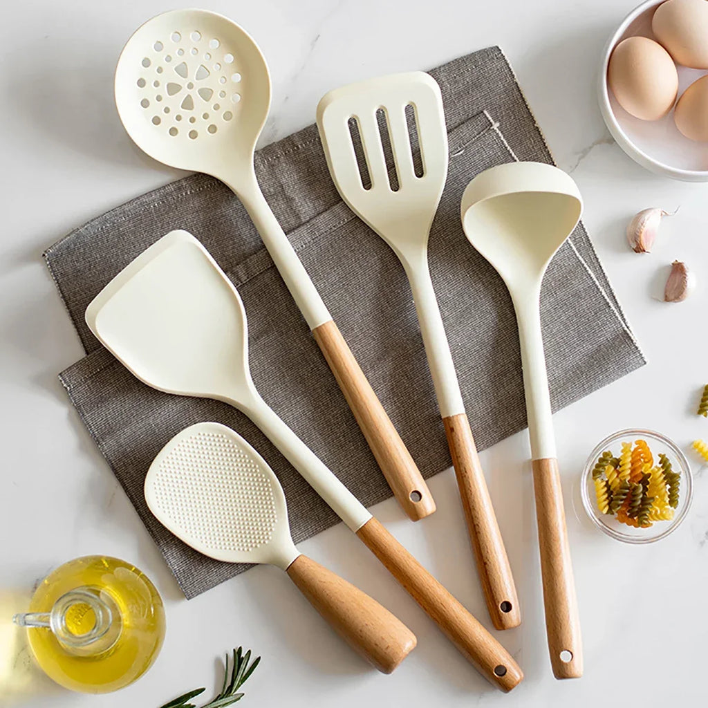 NEW Silicone Spatula Non Stick Pan Wooden Handle Silicone Vegetable Heat-resistant Silicone Cooking Spatula Spoon Kitchen Tool