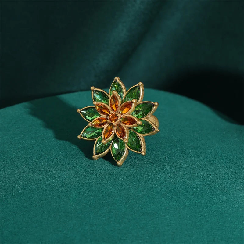 Vintage Elegant Large Flower Rings for Women Luxury Designer Colorful Rhinestones Rose Camellia Bee Antique Jewelry Wedding