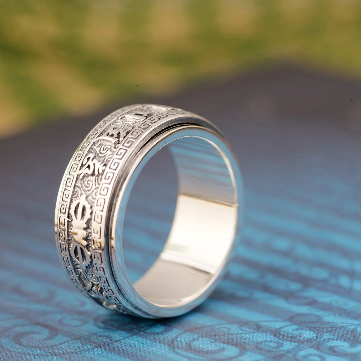 Factory Price S925 Sterling Silver Craft Mens Rings Rotable Stereoscopic Vintage Glossy Six-character Mantra Jewelry Gift