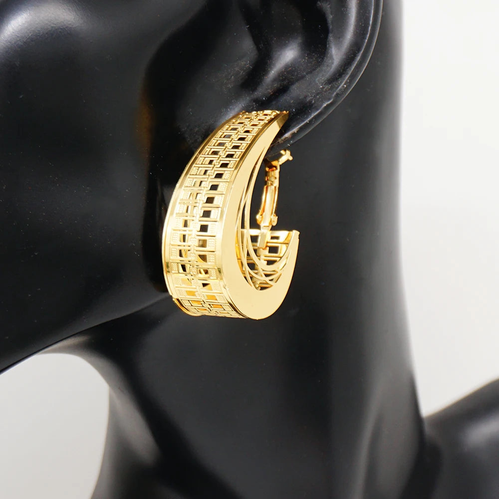Fashion Dubai Jewelry Sets Gold Color Pendant Copper Classic Earrings Necklace For Women Daily Wear Party Anniversary Gifts