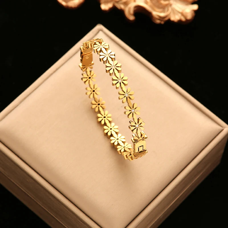 GANEMLY 316L Stainless Steel Daisy Flowers Necklace Earrings Bracelets For Women Fashion Waterproof Jewelry 4-Set Lady Gift