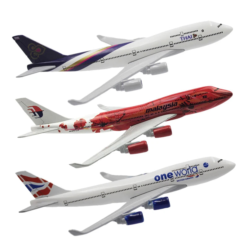 15CM 6inch Diecast Alloy 747 British Malaysia Airways B747 Airlines For Collection Friend Gift