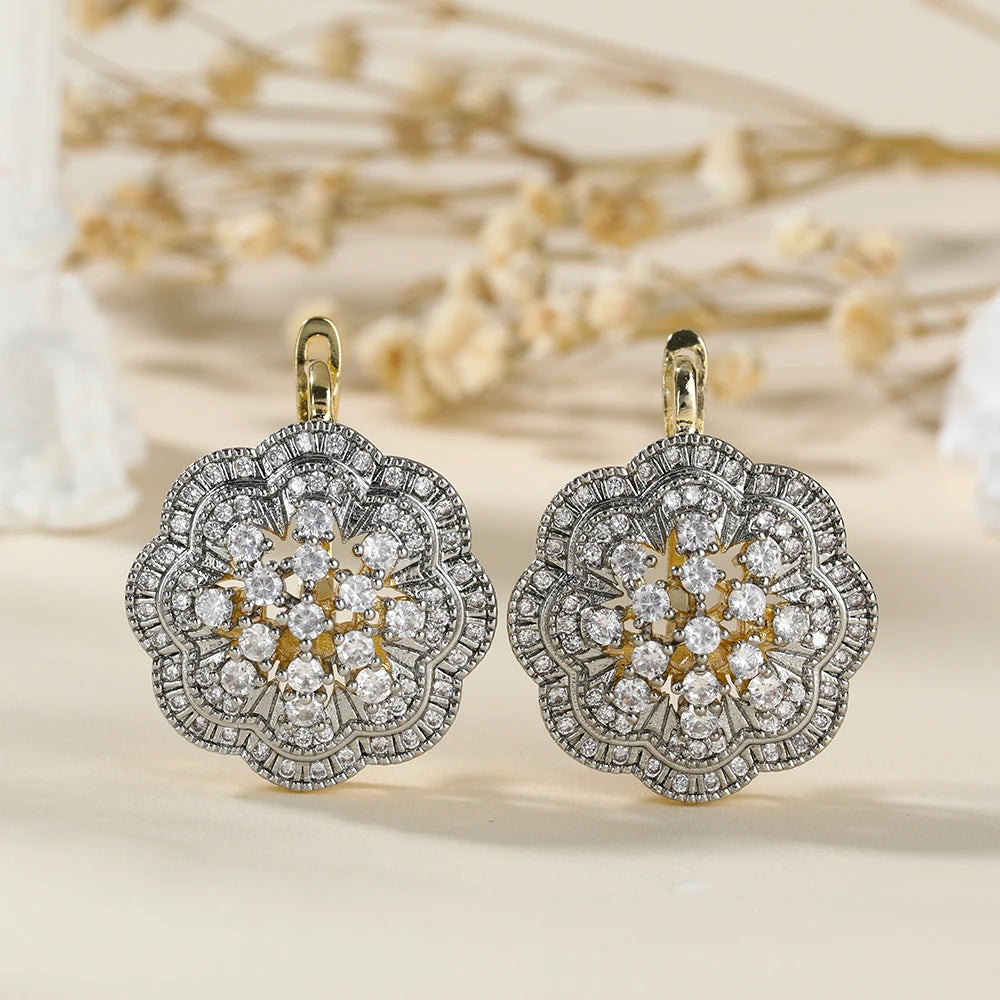 Large flower bleach two -color hollow earrings Copper copper plating 14K gold fashion jewelry luxury and exquisite jewelry