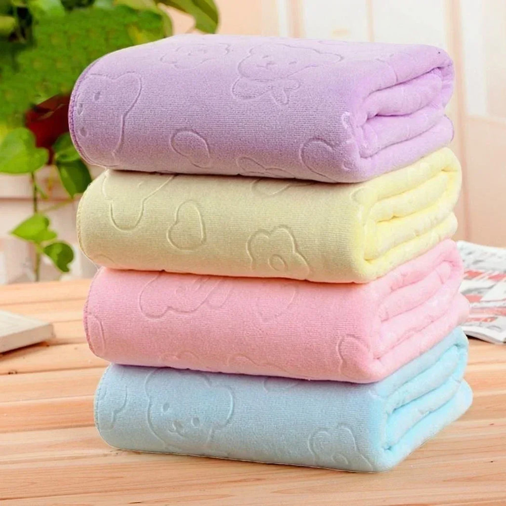 Quick Drying Dog and Cat Towels Soft Fiber Towels Absorbent Bath Towel Pet Bathrobe Convenient Cleaning Towel Pet Supplies