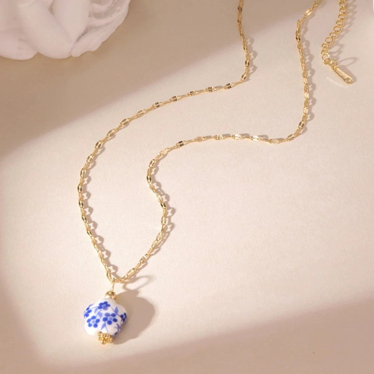 Vintage Blue Ceramic Pendant Necklace, Women's Collarbone Accessory Statement, Heart-Shaped Stainless Steel Chain Necklaces Gift