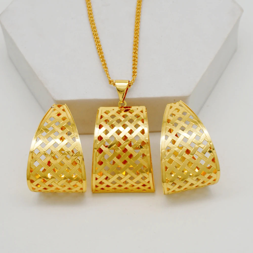 Fashion Dubai Jewelry Sets Gold Color Pendant Copper Classic Earrings Necklace For Women Daily Wear Party Anniversary Gifts