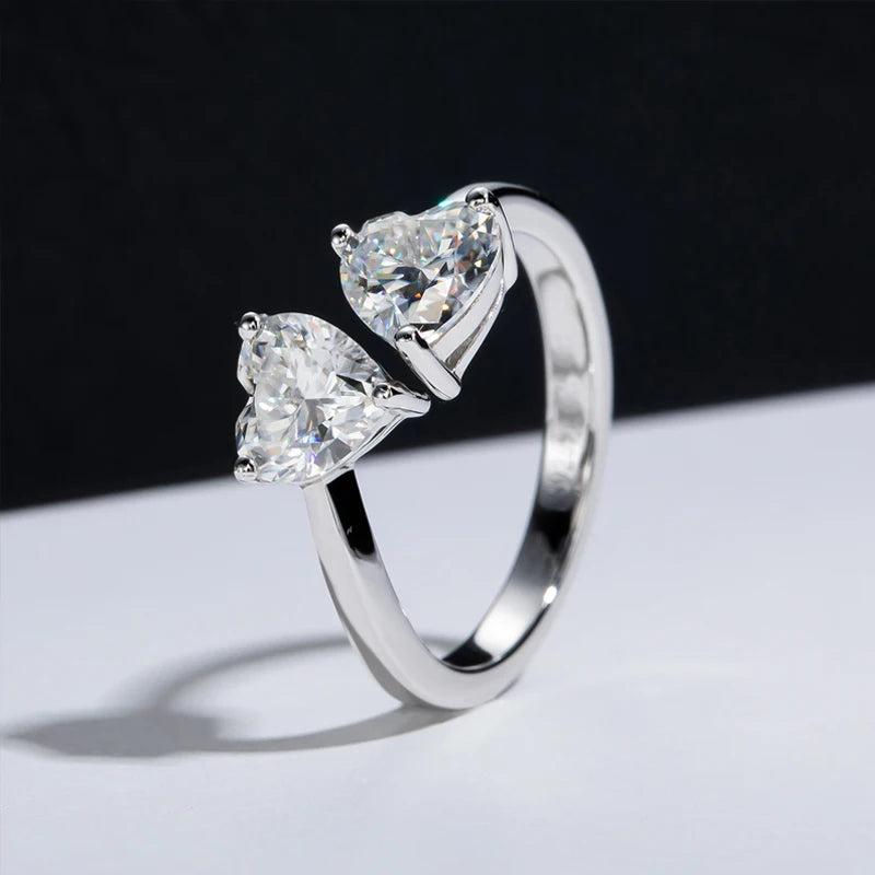 925 silver heart-shaped 2 carat moissanite adjustable ring is fashionable and simple, suitable for daily life and wedding