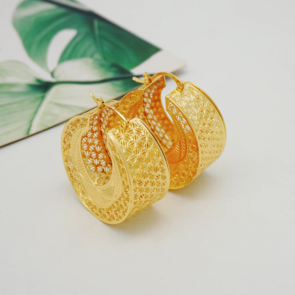 Fashion Dubai Jewelry Sets Gold Color Pendant Copper Classic Earrings Necklace For Women Daily Wear Party Anniversary Gifts