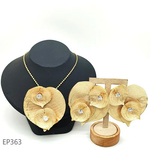 Fashion Dubai Jewelry Sets Gold Color Pendant Copper Classic Earrings Necklace For Women Daily Wear Party Anniversary Gifts