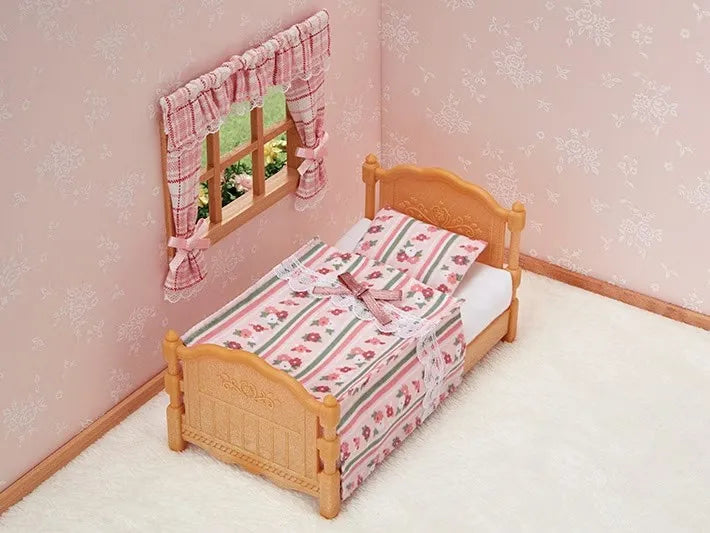 The new Japanese Sylvanian Families play house toy doll animal mini Kawaii Cute Doll Model Kids Toys Birthday Gifts For Girl