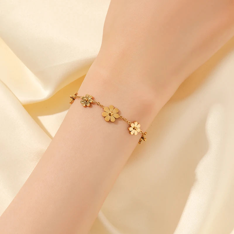 GANEMLY 316L Stainless Steel Daisy Flowers Necklace Earrings Bracelets For Women Fashion Waterproof Jewelry 4-Set Lady Gift